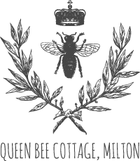 queen-bee-logo-milton-200px